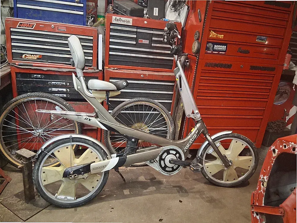 Giant Revive DX Recumbent Bike 20 in Wheels Silver/Black Aluminum Rear Suspensi...